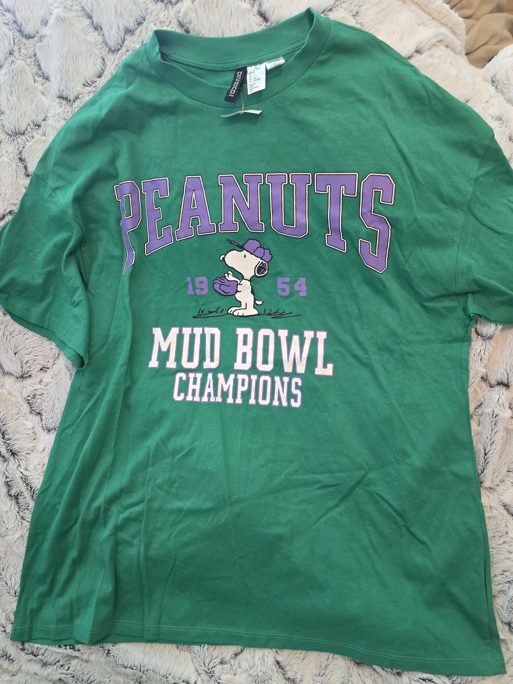 Peanuts "Mud Bowl Champions" Graphic Tee - Green Snoopy Sz S Oversized NWT